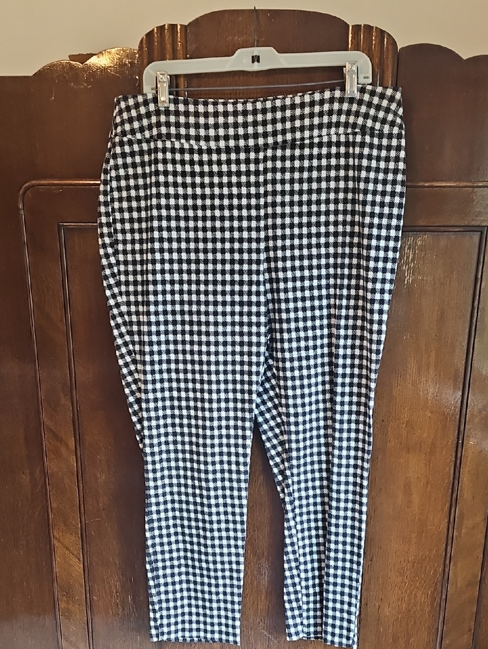 Chicos Black & White Gingham Stretch Ankle Pants